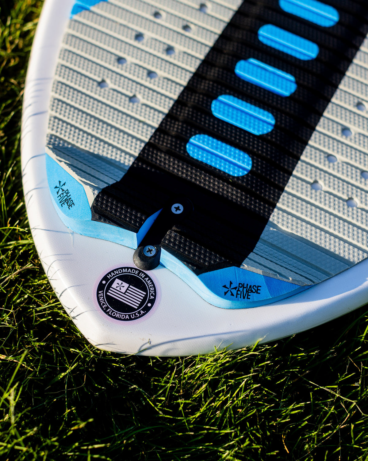 2027 Phase Five Avenger wakesurf board detail photo
