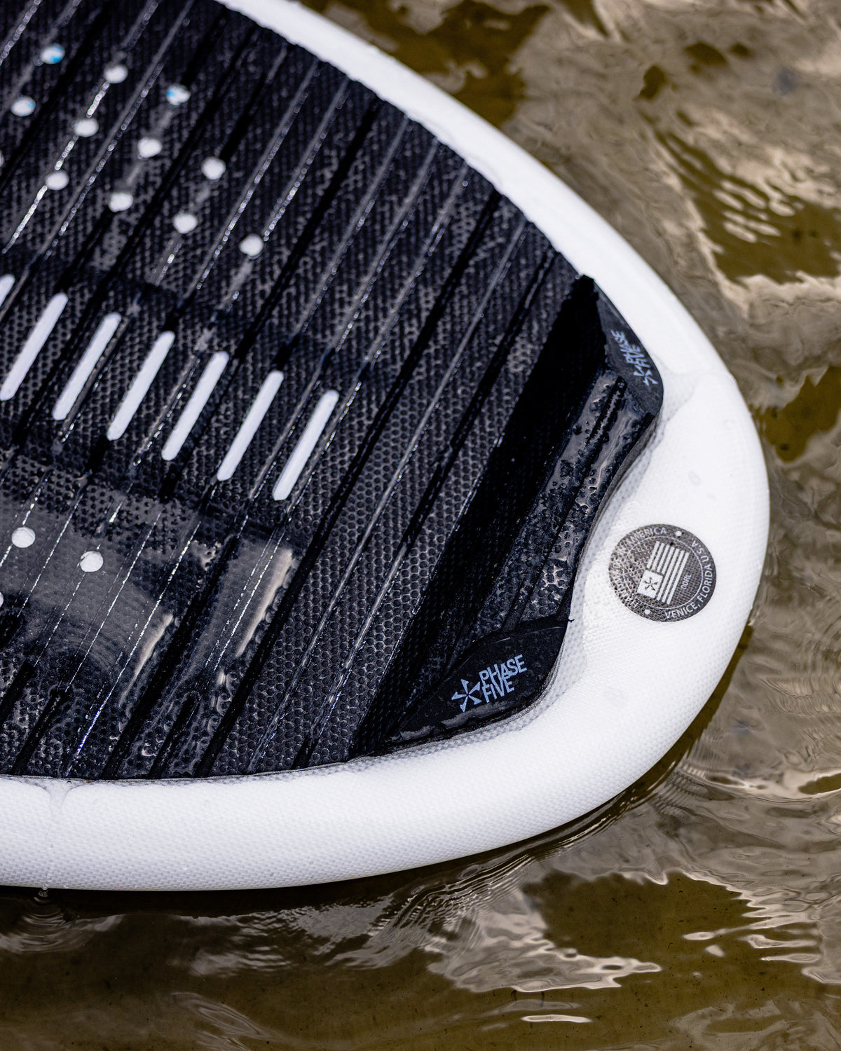 2027 Phase Five Elixir wakesurf board detail photo